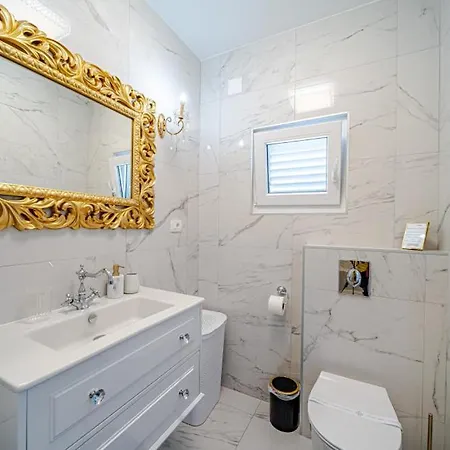 ヴィラ Seafront Mijo By Guide