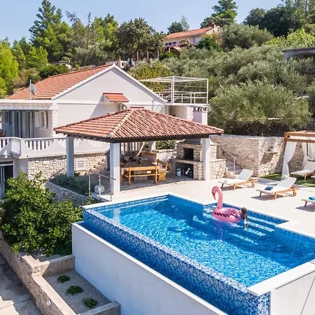 Seafront Mijo By Guide ヴィラ Blato