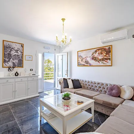 Seafront Mijo By Guide *