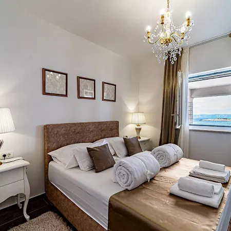 Seafront Mijo By Guide ヴィラ Blato