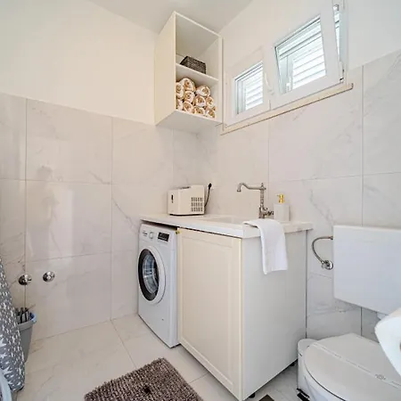 Seafront Mijo By Guide *