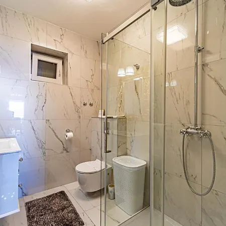 Villa Seafront Mijo By Guide *